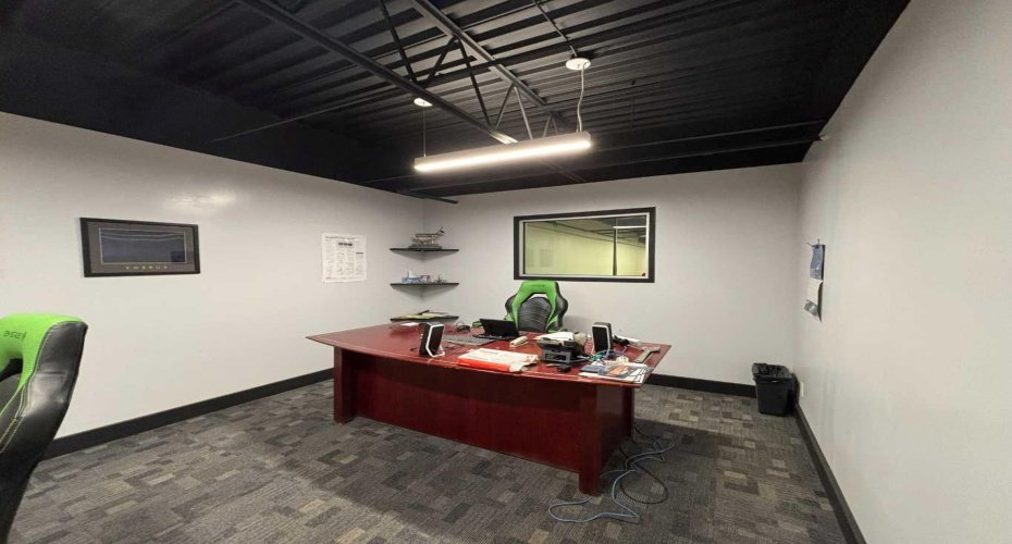 4316 64 Avenue, Calgary, Alberta T2C2B3, ,Commercial,For Sale,64,A2282660