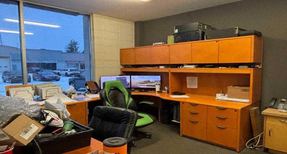 4316 64 Avenue, Calgary, Alberta T2C2B3, ,Commercial,For Sale,64,A2282660