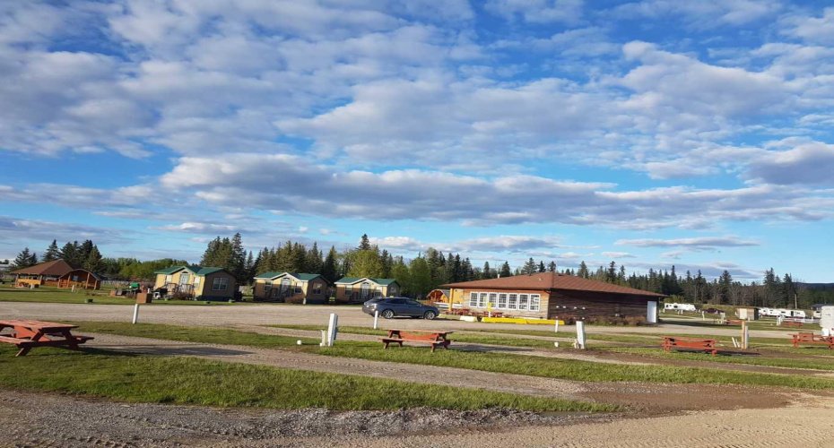 50409 B Highway 16, Hinton, Alberta T7V 1X3, ,Commercial,For Sale,B Highway 16,A2282700