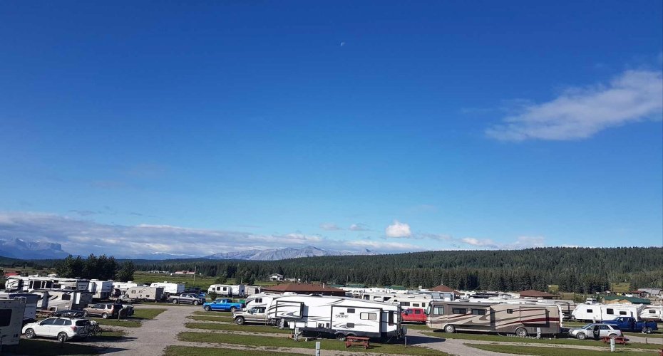 50409 B Highway 16, Hinton, Alberta T7V 1X3, ,Commercial,For Sale,B Highway 16,A2282700