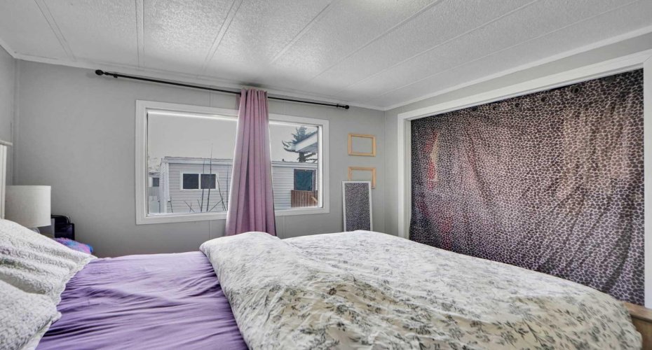 6220 17 Avenue, Calgary, Alberta T2A 0W6, 3 Bedrooms Bedrooms, ,1 BathroomBathrooms,Mobile,For Sale,17,A2282704