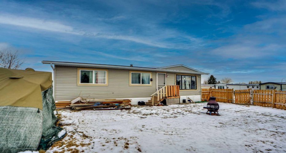 6220 17 Avenue, Calgary, Alberta T2A 0W6, 3 Bedrooms Bedrooms, ,1 BathroomBathrooms,Mobile,For Sale,17,A2282704