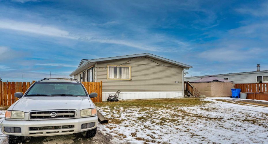 6220 17 Avenue, Calgary, Alberta T2A 0W6, 3 Bedrooms Bedrooms, ,1 BathroomBathrooms,Mobile,For Sale,17,A2282704