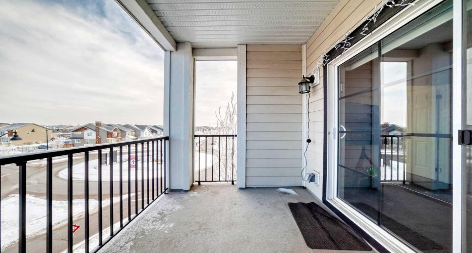 215 Legacy Boulevard, Calgary, Alberta T2X3Z7, 2 Bedrooms Bedrooms, ,2 BathroomsBathrooms,Residential,For Sale,Legacy,A2277586