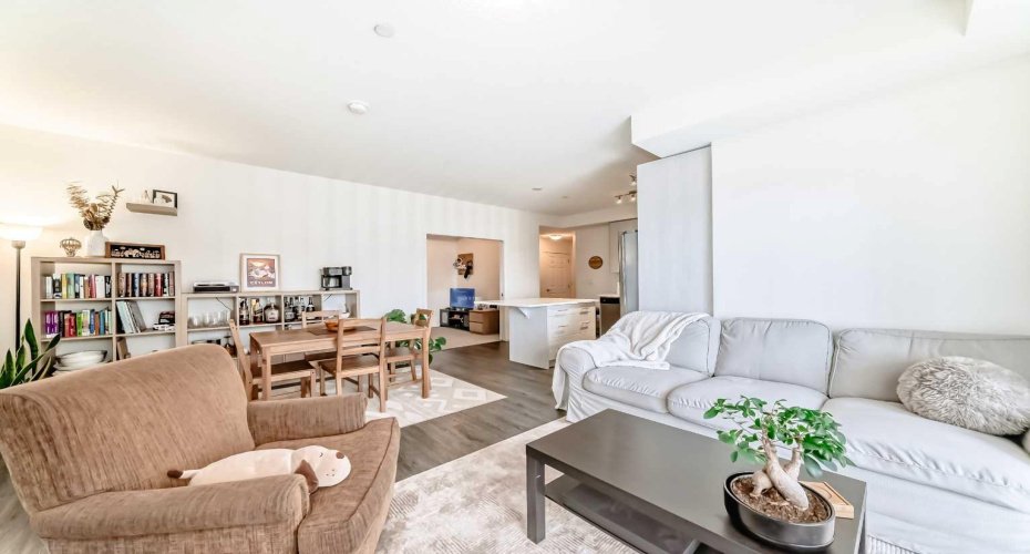 215 Legacy Boulevard, Calgary, Alberta T2X3Z7, 2 Bedrooms Bedrooms, ,2 BathroomsBathrooms,Residential,For Sale,Legacy,A2277586