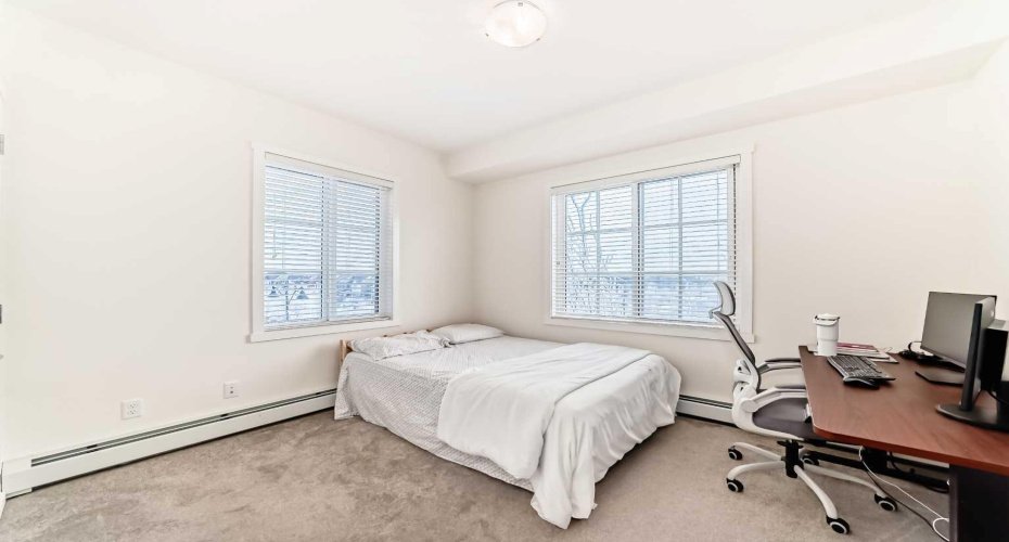 215 Legacy Boulevard, Calgary, Alberta T2X3Z7, 2 Bedrooms Bedrooms, ,2 BathroomsBathrooms,Residential,For Sale,Legacy,A2277586