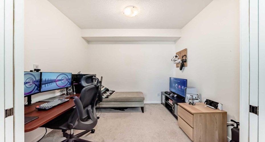 215 Legacy Boulevard, Calgary, Alberta T2X3Z7, 2 Bedrooms Bedrooms, ,2 BathroomsBathrooms,Residential,For Sale,Legacy,A2277586