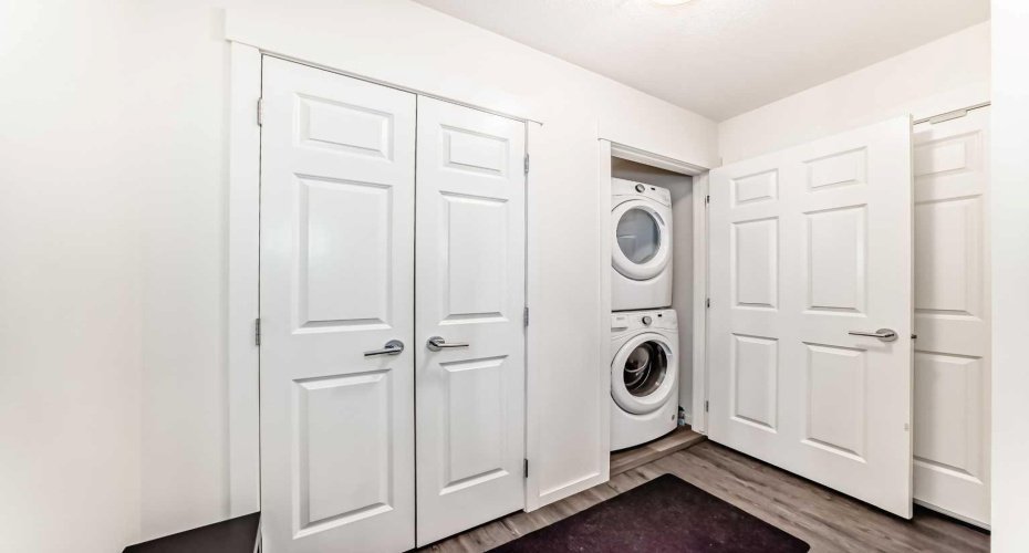 215 Legacy Boulevard, Calgary, Alberta T2X3Z7, 2 Bedrooms Bedrooms, ,2 BathroomsBathrooms,Residential,For Sale,Legacy,A2277586