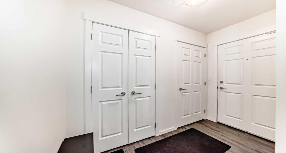 215 Legacy Boulevard, Calgary, Alberta T2X3Z7, 2 Bedrooms Bedrooms, ,2 BathroomsBathrooms,Residential,For Sale,Legacy,A2277586