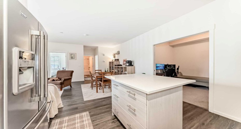 215 Legacy Boulevard, Calgary, Alberta T2X3Z7, 2 Bedrooms Bedrooms, ,2 BathroomsBathrooms,Residential,For Sale,Legacy,A2277586