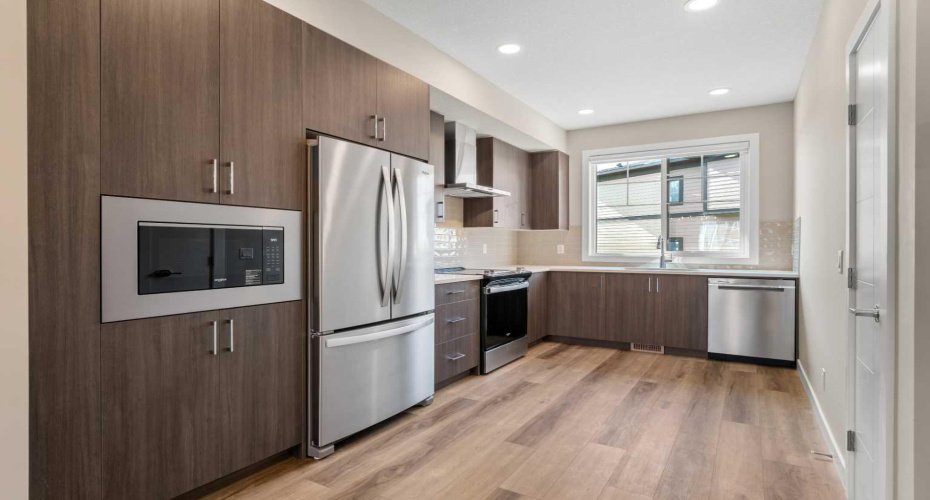 285 Chelsea Court, Chestermere, Alberta T1X 2W7, 2 Bedrooms Bedrooms, ,3 BathroomsBathrooms,Residential,For Sale,Chelsea,A2278892