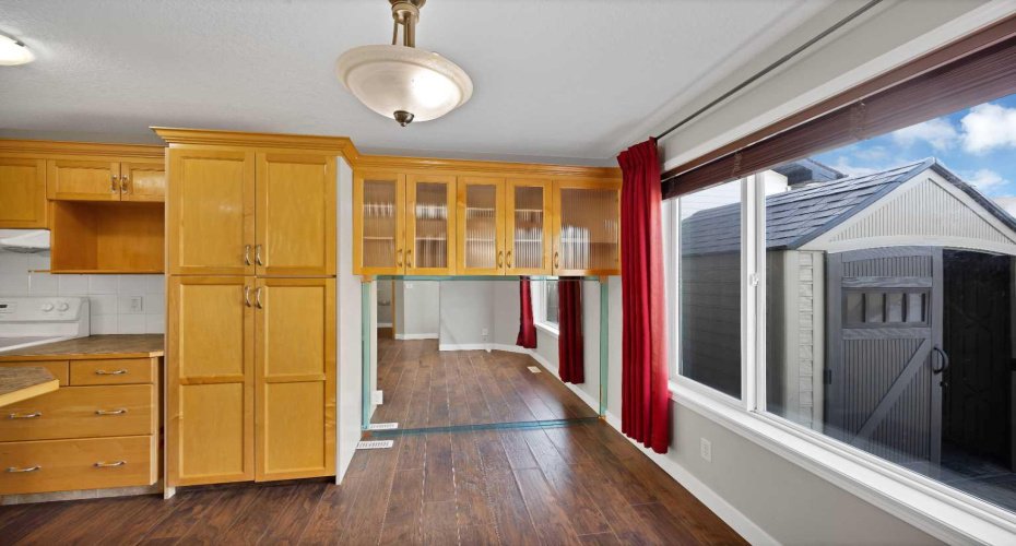 107 Taravista Street, Calgary, Alberta T3J 4S3, 4 Bedrooms Bedrooms, ,3 BathroomsBathrooms,Residential,For Sale,Taravista,A2279008