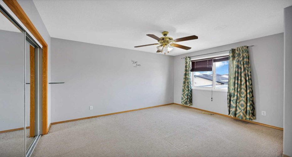 107 Taravista Street, Calgary, Alberta T3J 4S3, 4 Bedrooms Bedrooms, ,3 BathroomsBathrooms,Residential,For Sale,Taravista,A2279008