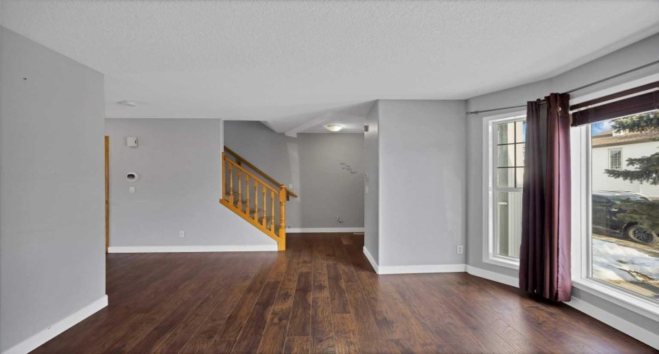 107 Taravista Street, Calgary, Alberta T3J 4S3, 4 Bedrooms Bedrooms, ,3 BathroomsBathrooms,Residential,For Sale,Taravista,A2279008