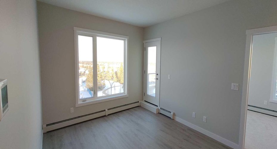 660 Shawnee Square, Calgary, Alberta T2Y 0X6, 2 Bedrooms Bedrooms, ,2 BathroomsBathrooms,Residential,For Sale,Shawnee,A2279294