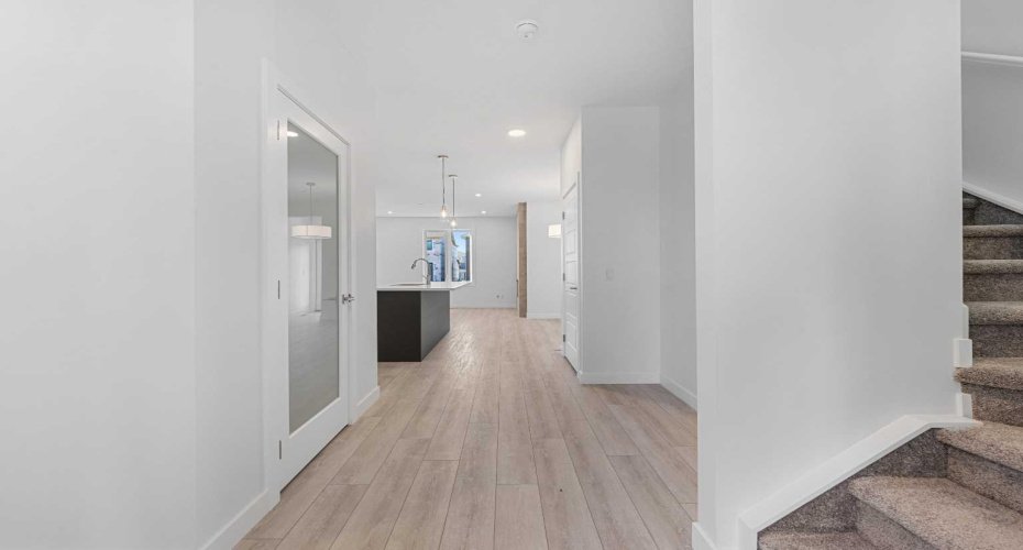 477 Hotchkiss Drive, Calgary, Alberta T3S 0N5, 3 Bedrooms Bedrooms, ,3 BathroomsBathrooms,Residential,For Sale,Hotchkiss,A2279358