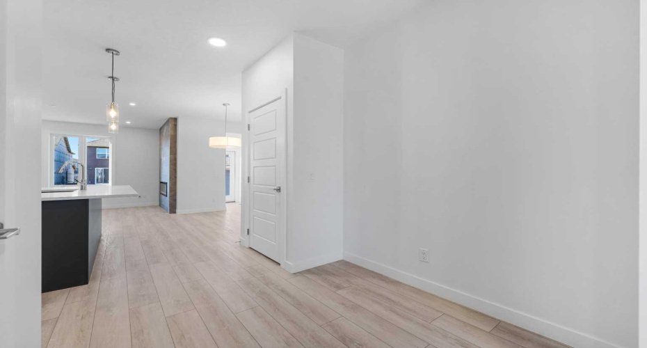 477 Hotchkiss Drive, Calgary, Alberta T3S 0N5, 3 Bedrooms Bedrooms, ,3 BathroomsBathrooms,Residential,For Sale,Hotchkiss,A2279358