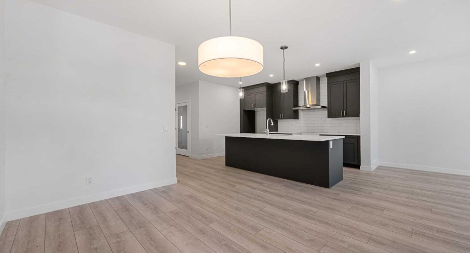 477 Hotchkiss Drive, Calgary, Alberta T3S 0N5, 3 Bedrooms Bedrooms, ,3 BathroomsBathrooms,Residential,For Sale,Hotchkiss,A2279358