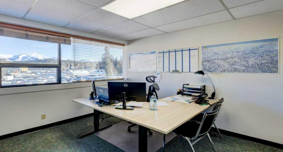 107, 108 Jay Street, Banff, Alberta T1L 1J7, ,Commercial,For Sale,Jay,A2279803