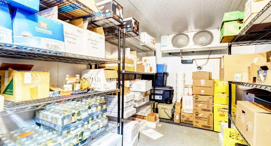 107, 108 Jay Street, Banff, Alberta T1L 1J7, ,Commercial,For Sale,Jay,A2279803