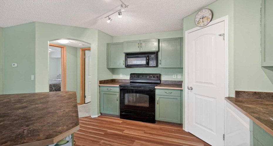 23 Everridge Square, Calgary, Alberta T2Y5J6, 2 Bedrooms Bedrooms, ,1 BathroomBathrooms,Residential,For Sale,Everridge,A2279823