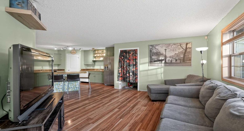 23 Everridge Square, Calgary, Alberta T2Y5J6, 2 Bedrooms Bedrooms, ,1 BathroomBathrooms,Residential,For Sale,Everridge,A2279823