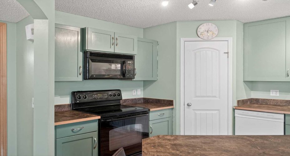 23 Everridge Square, Calgary, Alberta T2Y5J6, 2 Bedrooms Bedrooms, ,1 BathroomBathrooms,Residential,For Sale,Everridge,A2279823