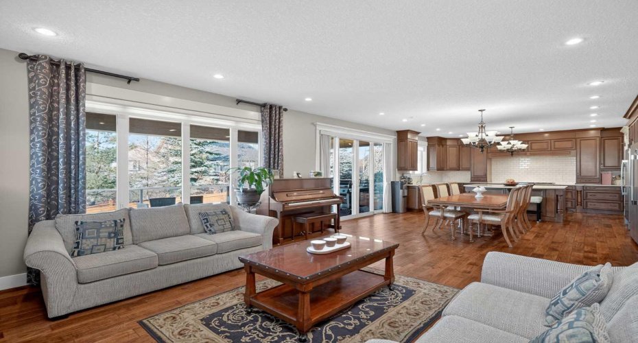 72 Rockcliff Grove, Calgary, Alberta T3G0C8, 5 Bedrooms Bedrooms, ,5 BathroomsBathrooms,Residential,For Sale,Rockcliff,A2281332