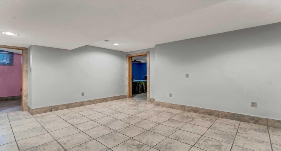 2508 12 Avenue, Medicine Hat, Alberta T1B 1V6, 4 Bedrooms Bedrooms, ,3 BathroomsBathrooms,Residential,For Sale,12,A2281618