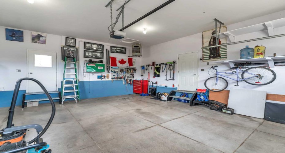 2508 12 Avenue, Medicine Hat, Alberta T1B 1V6, 4 Bedrooms Bedrooms, ,3 BathroomsBathrooms,Residential,For Sale,12,A2281618