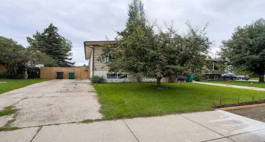 7 cayuga Place, Lethbridge, Alberta T1K 5J1, 4 Bedrooms Bedrooms, ,2 BathroomsBathrooms,Residential,For Sale,cayuga,A2281628