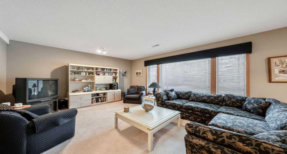 18 Prominence View, Calgary, Alberta T3H 3E8, 3 Bedrooms Bedrooms, ,3 BathroomsBathrooms,Residential,For Sale,Prominence,A2281711