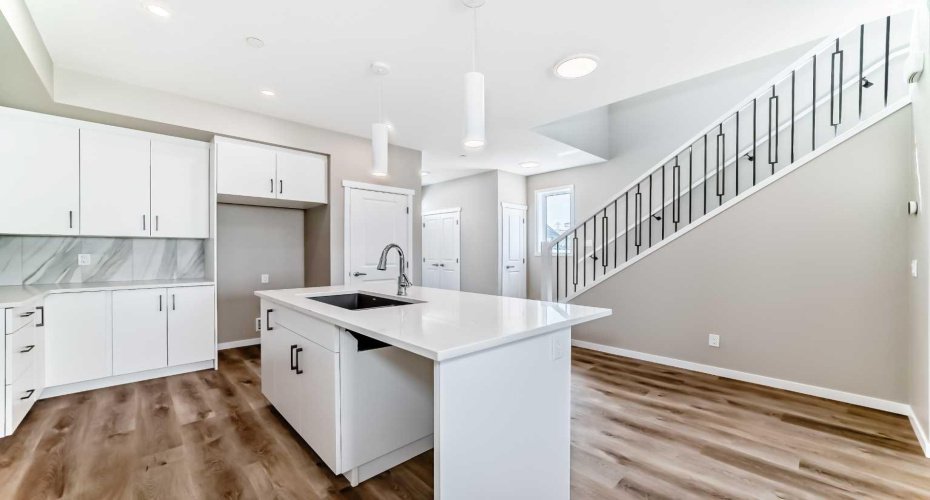 413 Hotchkiss Drive, Calgary, Alberta T3S 0S8, 3 Bedroom Bedrooms, 0 ,3 BathroomBathrooms,Residential,For Sale,Hotchkiss,0,A2282319