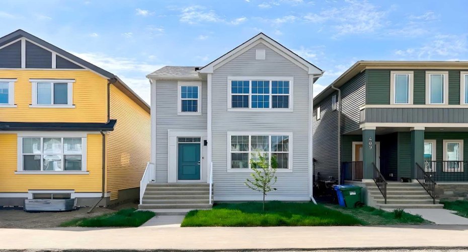 413 Hotchkiss Drive, Calgary, Alberta T3S 0S8, 3 Bedroom Bedrooms, 0 ,3 BathroomBathrooms,Residential,For Sale,Hotchkiss,0,A2282319
