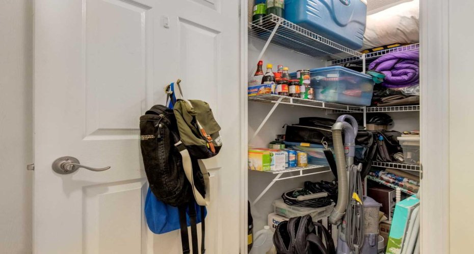 Large Insuite Storage - can convert to laundry
