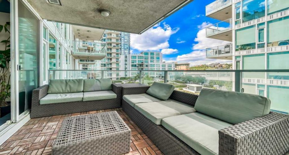 560 6 Avenue, Calgary, Alberta T2G 1K7, 2 Bedroom Bedrooms, 0 ,2 BathroomBathrooms,Residential,For Sale,6,0,A2282554