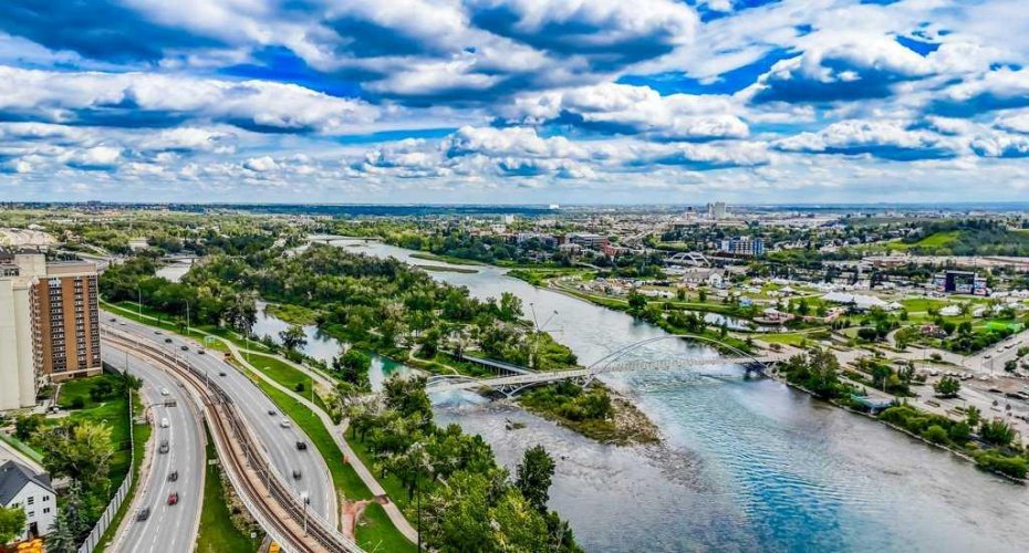 560 6 Avenue, Calgary, Alberta T2G 1K7, 2 Bedroom Bedrooms, 0 ,2 BathroomBathrooms,Residential,For Sale,6,0,A2282554