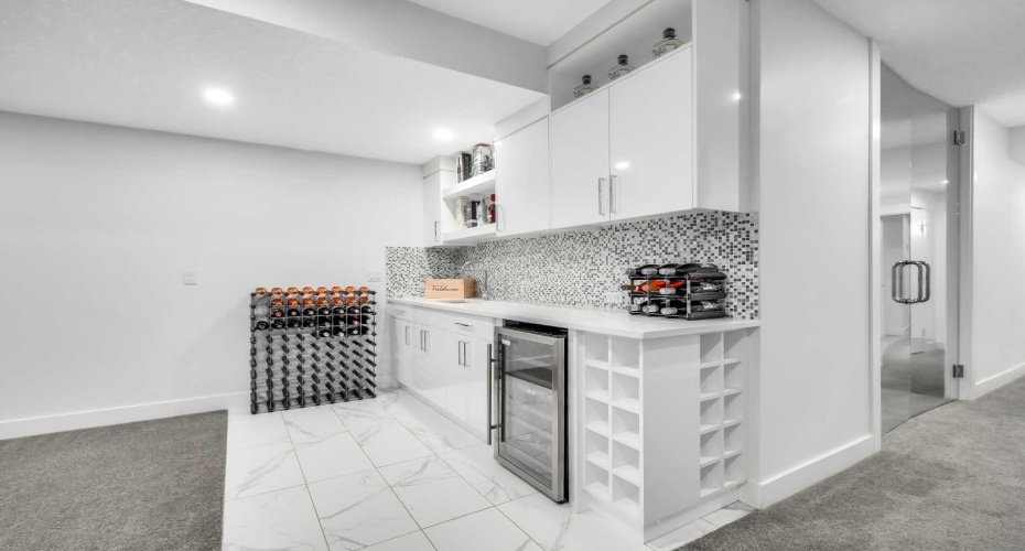 2415 25 Avenue, Calgary, Alberta T2M 2C6, 4 Bedrooms Bedrooms, ,5 BathroomsBathrooms,Residential,For Sale,25,A2280146