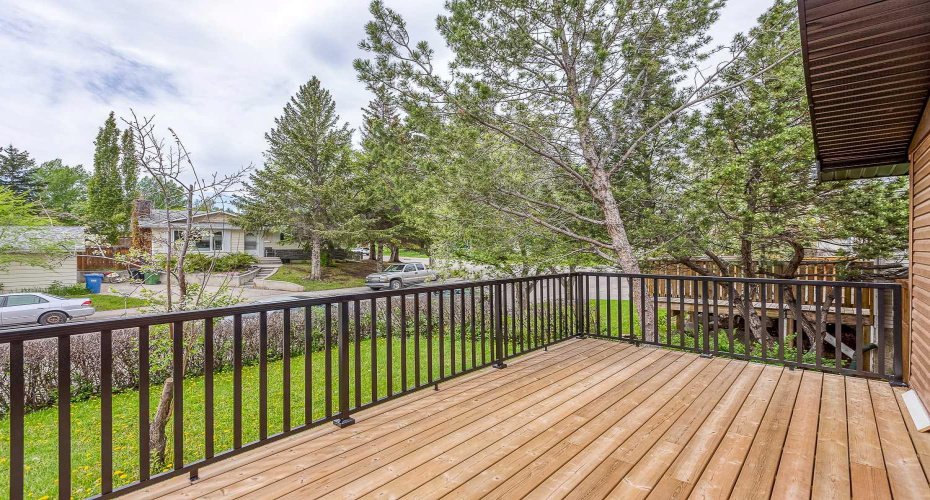 632 Cantrell Drive, Calgary, Alberta T2W 1W7, 4 Bedrooms Bedrooms, ,2 BathroomsBathrooms,Residential,For Sale,Cantrell,A2280886