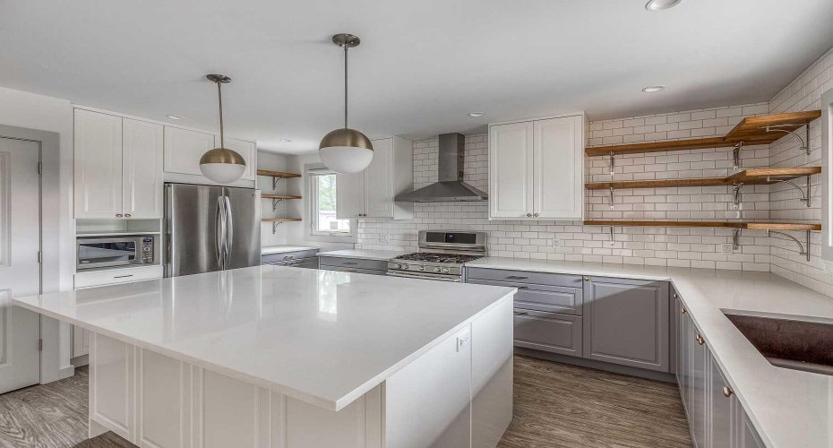 632 Cantrell Drive, Calgary, Alberta T2W 1W7, 4 Bedrooms Bedrooms, ,2 BathroomsBathrooms,Residential,For Sale,Cantrell,A2280886