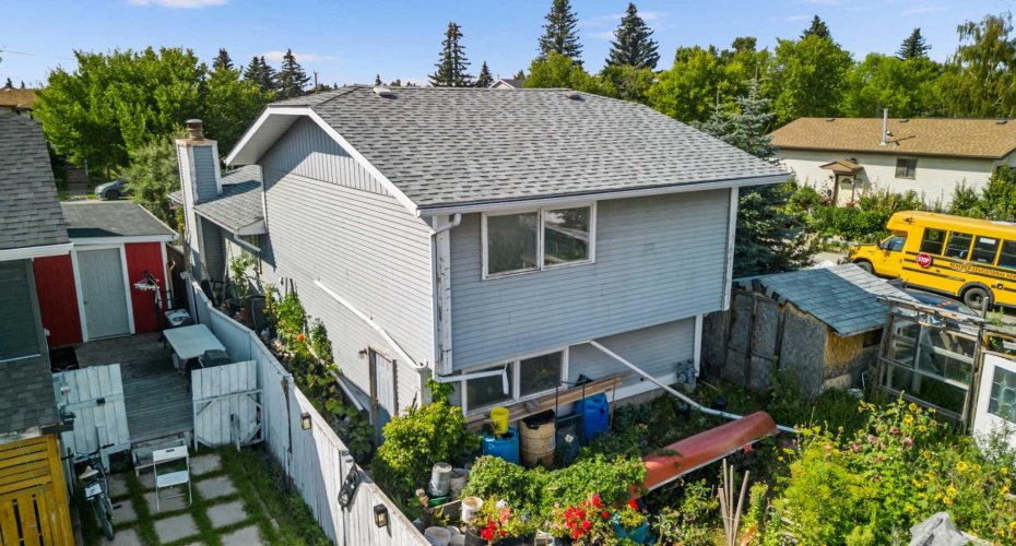 16 Tararidge Drive, Calgary, Alberta T3J 2P8, 4 Bedrooms Bedrooms, ,3 BathroomsBathrooms,Residential,For Sale,Tararidge,A2280900