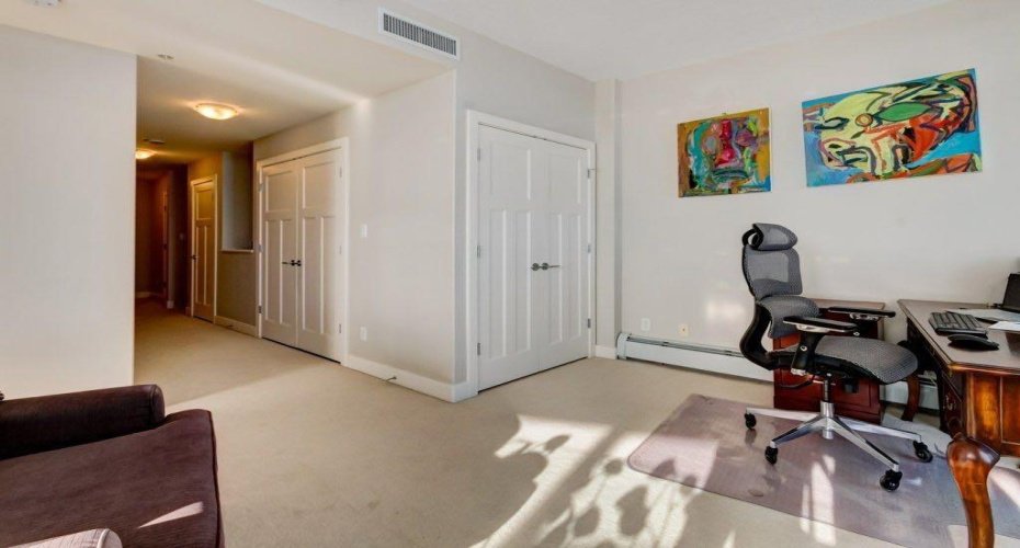 upper level with 2nd entry/exit to elevators