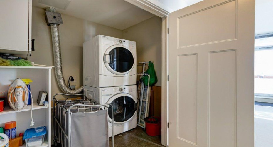 Upper level laundry