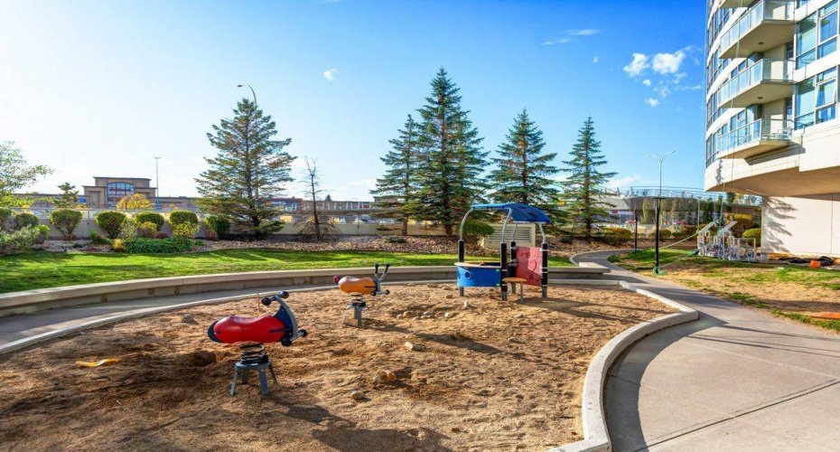 99 Spruce Place, Calgary, Alberta T3C 3X7, 2 Bedrooms Bedrooms, ,2 BathroomsBathrooms,Residential,For Sale,Spruce,A2281666