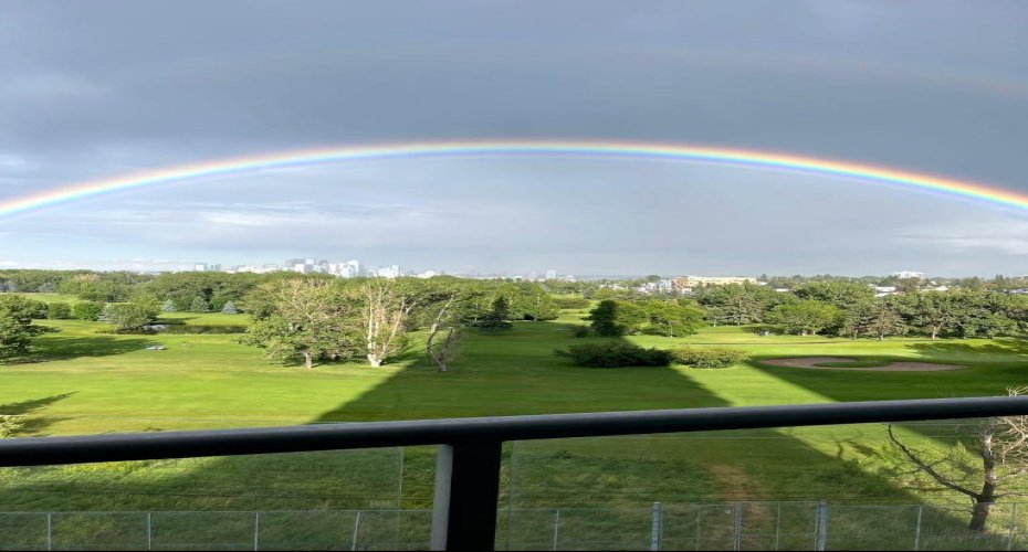 2 storeys of windows offer views like this