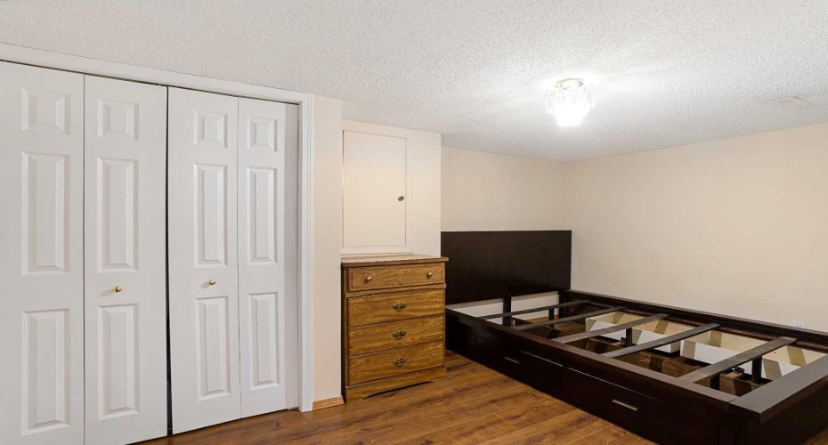 218 15 Avenue, Calgary, Alberta T2M 0G8, 4 Bedroom Bedrooms, 0 ,4 BathroomBathrooms,Residential,For Sale,15,0,A2283012