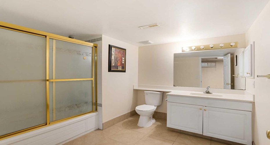218 15 Avenue, Calgary, Alberta T2M 0G8, 4 Bedroom Bedrooms, 0 ,4 BathroomBathrooms,Residential,For Sale,15,0,A2283012