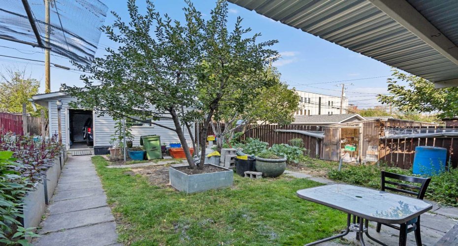 218 15 Avenue, Calgary, Alberta T2M 0G8, 4 Bedroom Bedrooms, 0 ,4 BathroomBathrooms,Residential,For Sale,15,0,A2283012