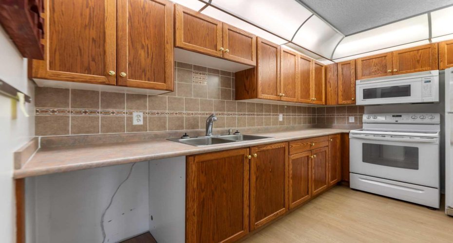 6224 17 Avenue, Calgary, Alberta T2A 7X8, 2 Bedroom Bedrooms, 0 ,2 BathroomBathrooms,Residential,For Sale,17,0,A2282308