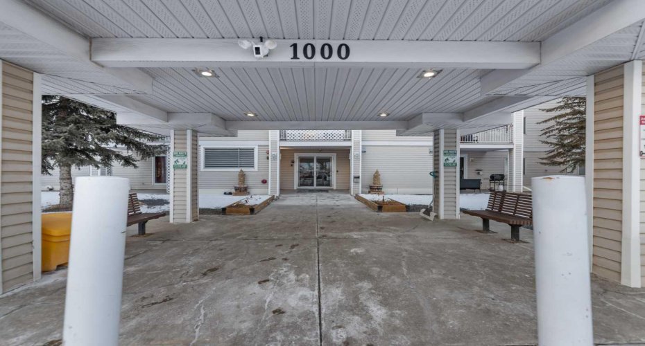 6224 17 Avenue, Calgary, Alberta T2A 7X8, 2 Bedroom Bedrooms, 0 ,2 BathroomBathrooms,Residential,For Sale,17,0,A2282308